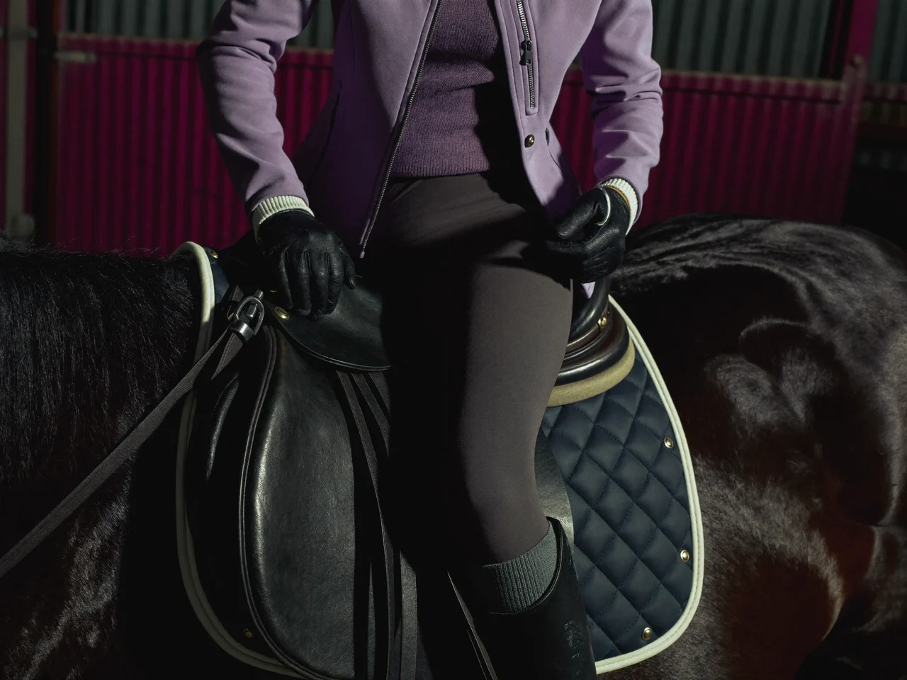 Illustration d'un détail de sellerie et de matériel d'équitation
